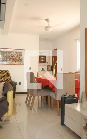 Casa à venda com 225m², 3 quartos e 3 vagas Casa à venda com 225m², 3 quartos e 3 vagasSala 1