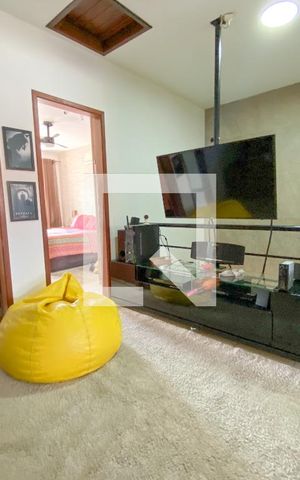 Casa à venda com 225m², 3 quartos e 3 vagas Casa à venda com 225m², 3 quartos e 3 vagasSala 2