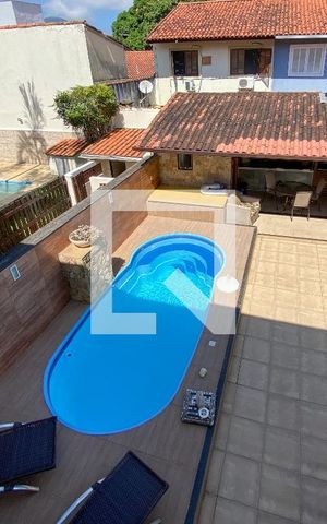 Casa à venda com 225m², 3 quartos e 3 vagas Casa à venda com 225m², 3 quartos e 3 vagasVista do quarto 3