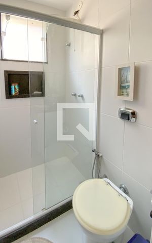 Casa à venda com 225m², 3 quartos e 3 vagas Casa à venda com 225m², 3 quartos e 3 vagasBanheiro