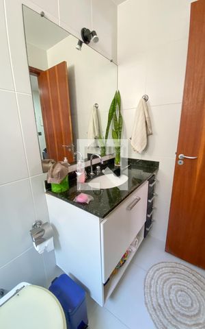 Casa à venda com 225m², 3 quartos e 3 vagas Casa à venda com 225m², 3 quartos e 3 vagasBanheiro