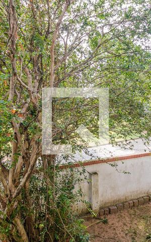 Casa à venda com 250m², 3 quartos e 2 vagas Casa à venda com 250m², 3 quartos e 2 vagasVista