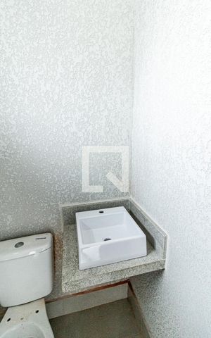 Apartamento à venda com 140m², 3 quartos e 2 vagas Apartamento à venda com 140m², 3 quartos e 2 vagasBanheiro de serviço