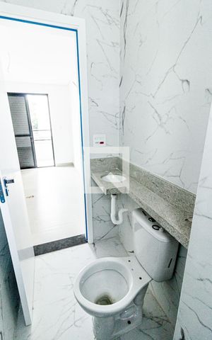Apartamento à venda com 140m², 3 quartos e 2 vagas Apartamento à venda com 140m², 3 quartos e 2 vagasBanheiro da Suíte