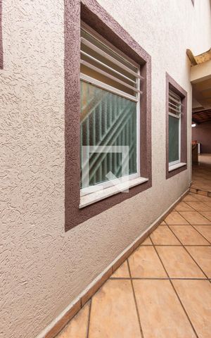 Casa à venda com 188m², 3 quartos e 2 vagas Casa à venda com 188m², 3 quartos e 2 vagasÁrea Externa