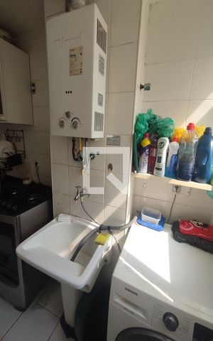 Apartamento à venda com 60m², 2 quartos e 1 vaga Apartamento à venda com 60m², 2 quartos e 1 vagaCozinha e Área de Serviço