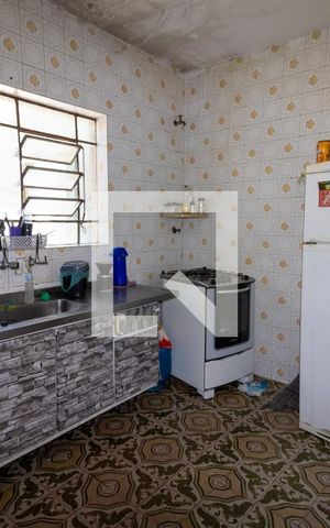 Casa à venda com 170m², 6 quartos e sem vaga Casa à venda com 170m², 6 quartos e sem vagaCozinha