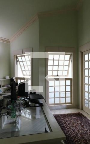 Casa à venda com 650m², 5 quartos e 3 vagasEscritório