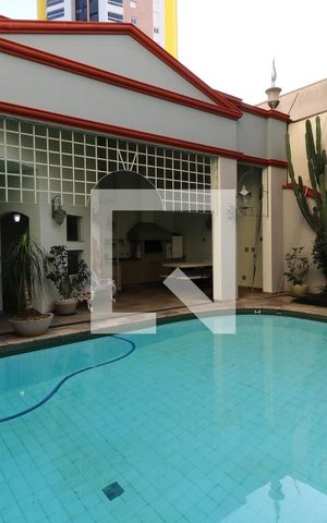 Casa à venda com 650m², 5 quartos e 3 vagasPiscina