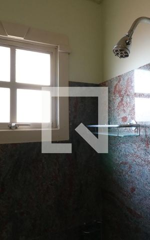 Casa à venda com 650m², 5 quartos e 3 vagasBanheiro da Suíte 4