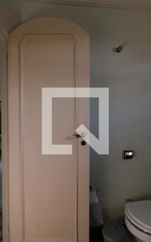 Casa à venda com 650m², 5 quartos e 3 vagasBanheiro da Suíte 5