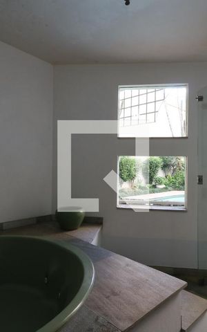 Casa à venda com 650m², 5 quartos e 3 vagasHidromassagem