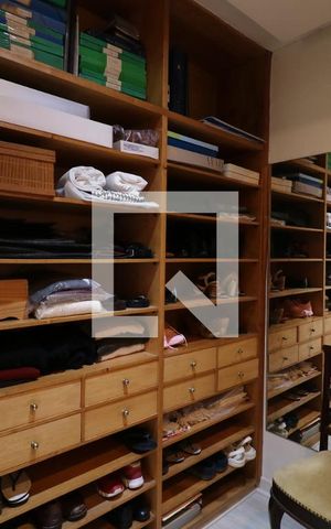 Casa à venda com 650m², 5 quartos e 3 vagasCloset da Suíte 5