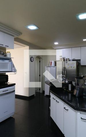 Casa à venda com 650m², 5 quartos e 3 vagasCozinha