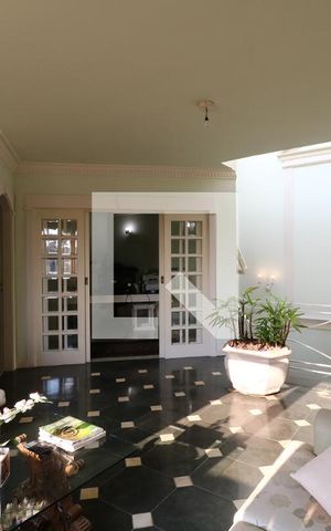 Casa à venda com 650m², 5 quartos e 3 vagasSaleta