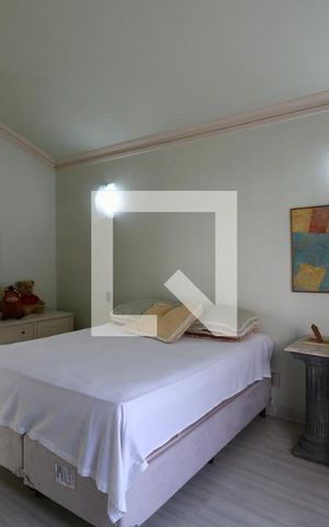 Casa à venda com 650m², 5 quartos e 3 vagasSuíte 4