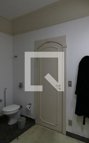 Casa à venda com 650m², 5 quartos e 3 vagasBanheiro da Suíte 2