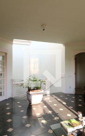 Casa à venda com 650m², 5 quartos e 3 vagasSaleta