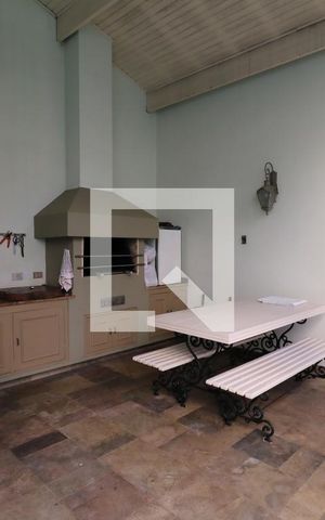 Casa à venda com 650m², 5 quartos e 3 vagasChurrasqueira