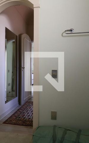 Casa à venda com 650m², 5 quartos e 3 vagasBanheiro da Suíte 4