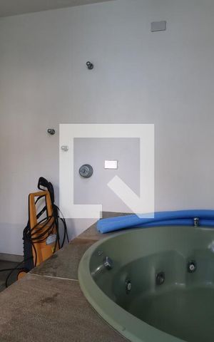 Casa à venda com 650m², 5 quartos e 3 vagasHidromassagem