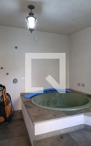 Casa à venda com 650m², 5 quartos e 3 vagasHidromassagem