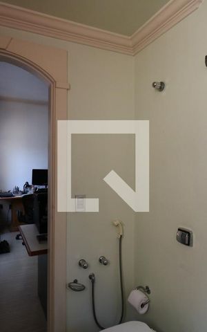 Casa à venda com 650m², 5 quartos e 3 vagasBanheiro da Suíte 1