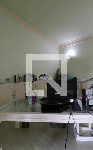 Casa à venda com 650m², 5 quartos e 3 vagasEscritório