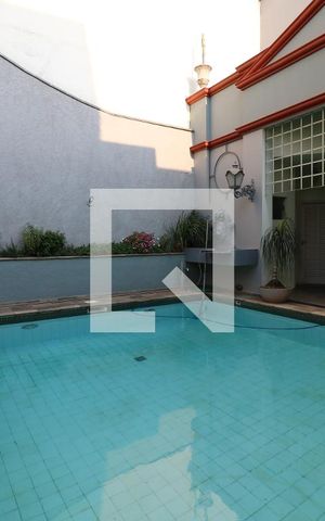 Casa à venda com 650m², 5 quartos e 3 vagasPiscina