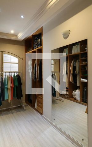 Casa à venda com 650m², 5 quartos e 3 vagasCloset da Suíte 5