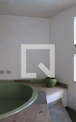 Casa à venda com 650m², 5 quartos e 3 vagasHidromassagem