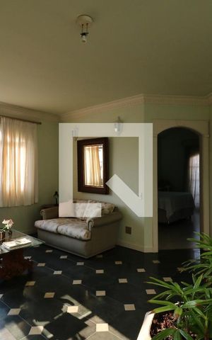 Casa à venda com 650m², 5 quartos e 3 vagasSaleta