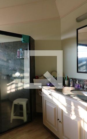 Casa à venda com 650m², 5 quartos e 3 vagasBanheiro da Suíte 5
