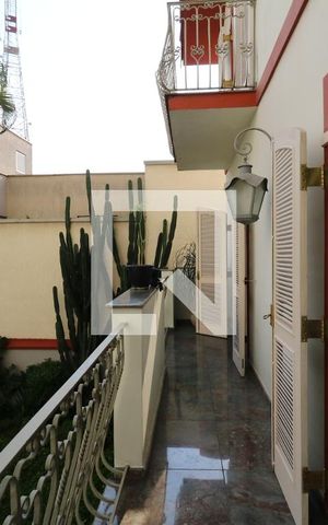 Casa à venda com 650m², 5 quartos e 3 vagasSacada da Suíte 2