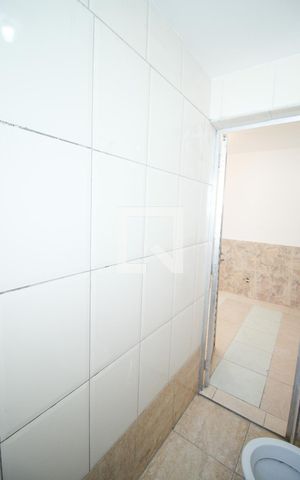 Casa para alugar com 45m², 1 quarto e sem vaga Casa para alugar com 45m², 1 quarto e sem vagaBanheiro