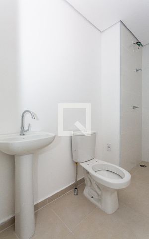 Studio à venda com 33m², 1 quarto e sem vaga Studio à venda com 33m², 1 quarto e sem vagaBanheiro