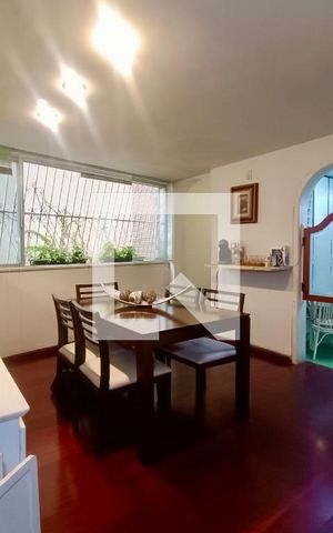 Apartamento à venda com 175m², 4 quartos e sem vaga Apartamento à venda com 175m², 4 quartos e sem vagaSala