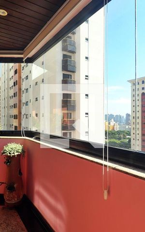 Apartamento à venda com 170m², 3 quartos e 3 vagasVaranda