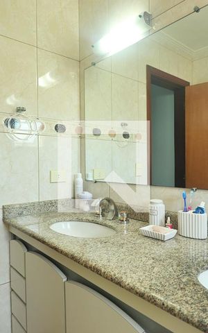 Apartamento à venda com 170m², 3 quartos e 3 vagasSuíte - Banheiro do Quarto 3