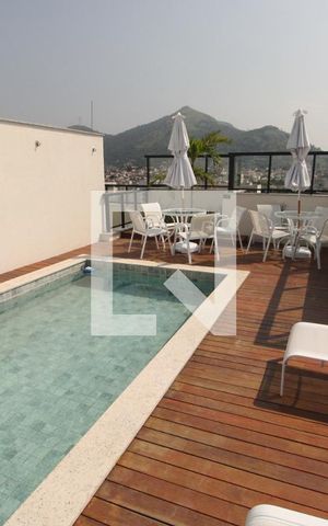 Apartamento à venda com 34m², 1 quarto e sem vagaÁrea comum - Piscina