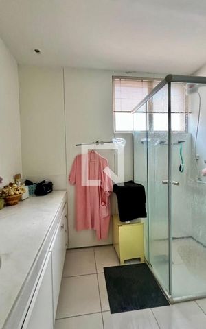 Apartamento à venda com 160m², 4 quartos e 3 vagas Apartamento à venda com 160m², 4 quartos e 3 vagasbanheiro