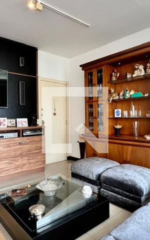 Apartamento à venda com 160m², 4 quartos e 3 vagas Apartamento à venda com 160m², 4 quartos e 3 vagassala