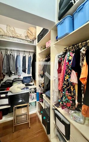 Apartamento à venda com 160m², 4 quartos e 3 vagas Apartamento à venda com 160m², 4 quartos e 3 vagascloset