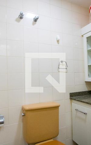 Apartamento à venda com 150m², 3 quartos e 2 vagas Apartamento à venda com 150m², 3 quartos e 2 vagasBanheiro do quarto 2