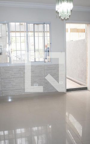Casa à venda com 100m², 2 quartos e 1 vagaSala