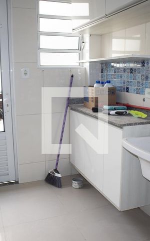 Casa à venda com 100m², 2 quartos e 1 vagaÁrea de Serviço