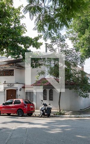 Casa para alugar com 200m², 3 quartos e 2 vagas Casa para alugar com 200m², 3 quartos e 2 vagasFachada