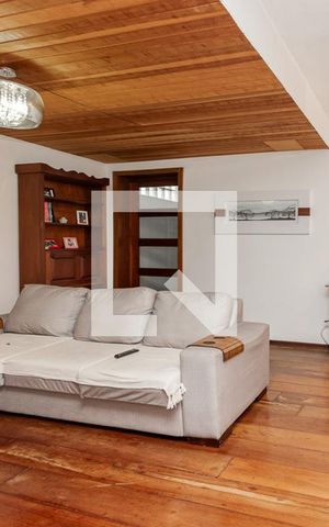 Casa para alugar com 200m², 3 quartos e 2 vagas Casa para alugar com 200m², 3 quartos e 2 vagasSala