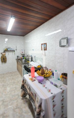 Casa à venda com 400m², 5 quartos e 3 vagas Casa à venda com 400m², 5 quartos e 3 vagasEdícula