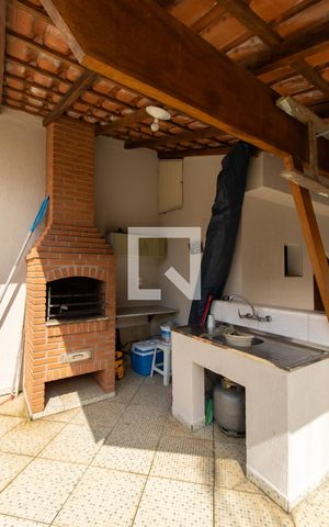Casa à venda com 360m², 3 quartos e 5 vagas Casa à venda com 360m², 3 quartos e 5 vagasChurrasqueira